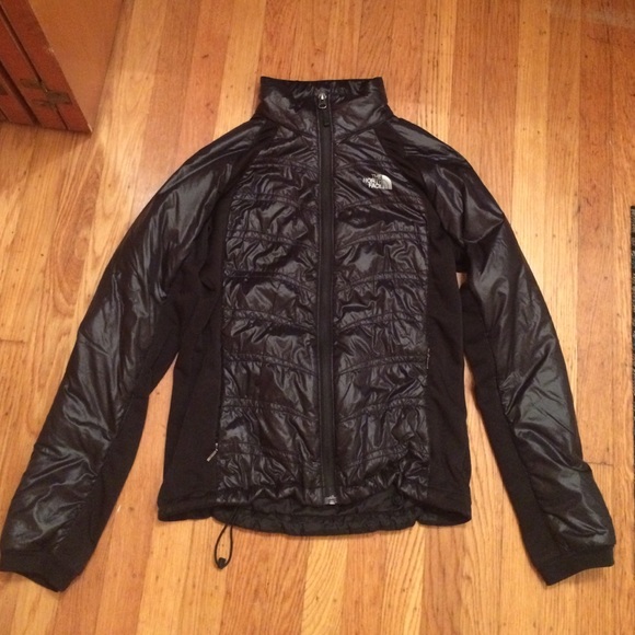 black north face puffy coat