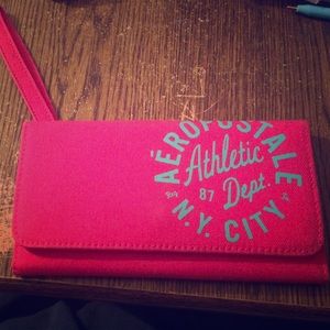 Pink Aéropostale wallet!