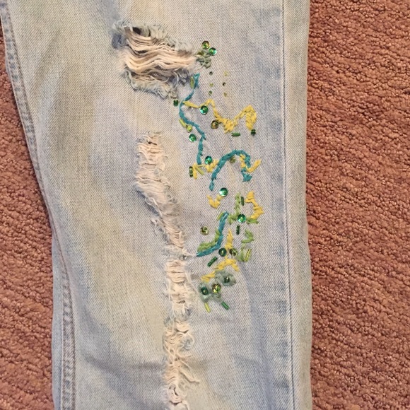 Hollister Jeans, ripped jeans, Light blue denim. - Picture 2 of 3