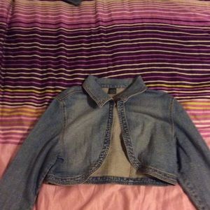 Denim cropped jacked