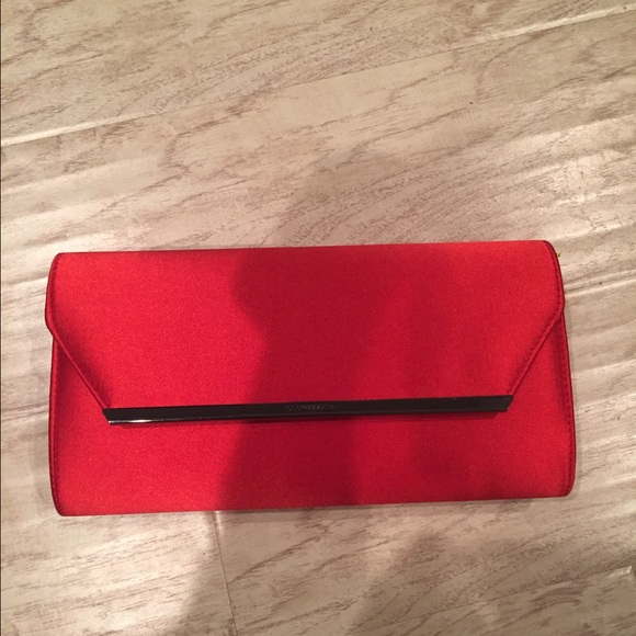 BCBG clutch