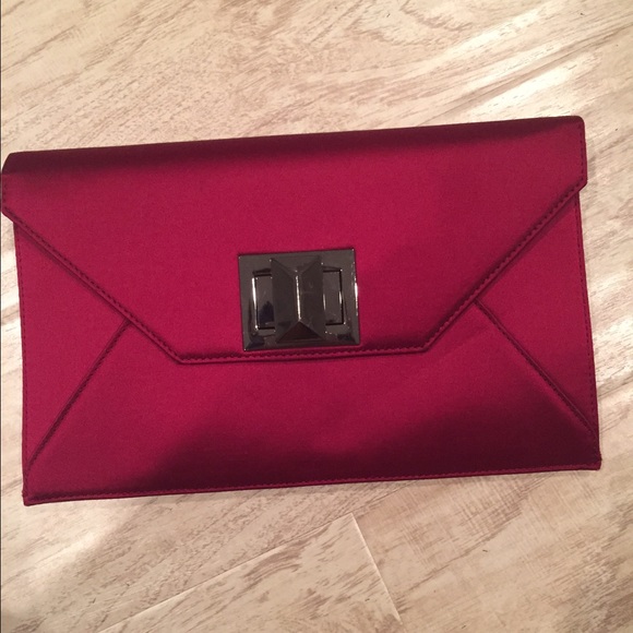 BCBG clutch