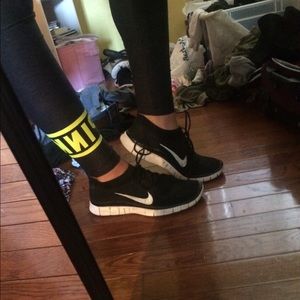 Nike free 9.5 black fly knit