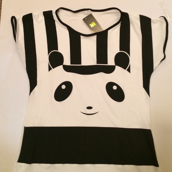 SALE!  NWT Adorable Graphic Night Shirt - Dinifen