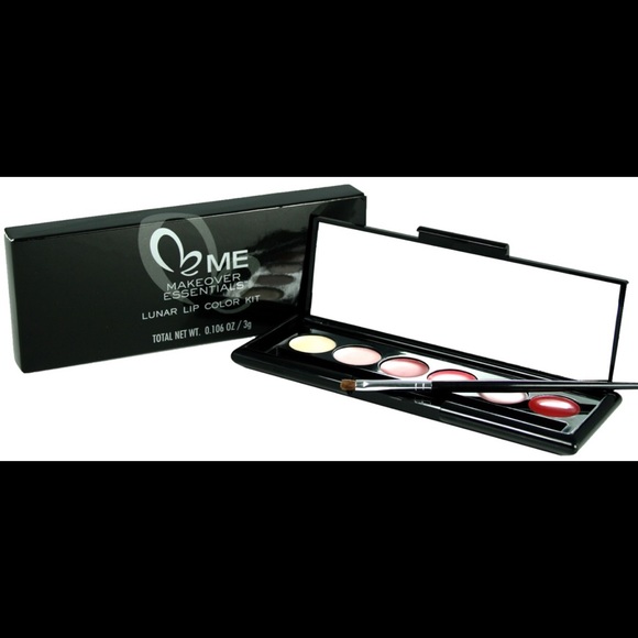 Brand New Lip Gloss Palette