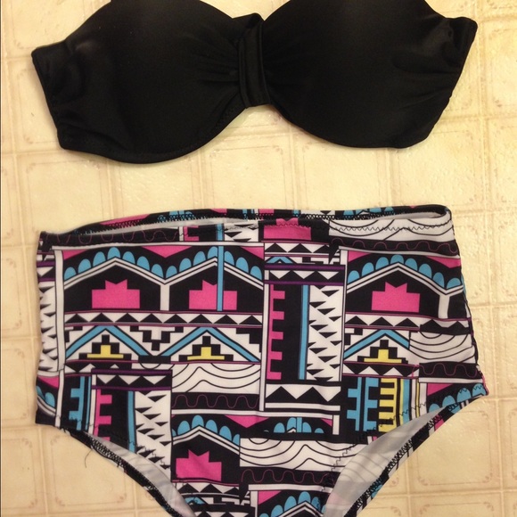 Highwasted bikni and top