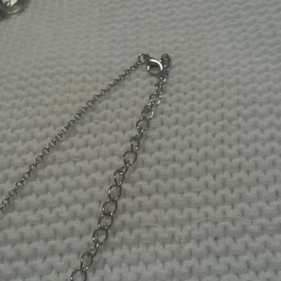 Beautiful necklace - Picture 4 of 4