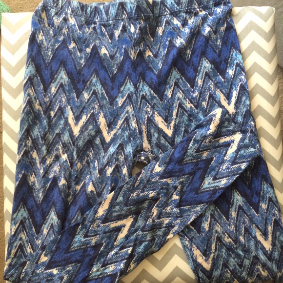 Blue chevron leggings! - Picture 1 of 3