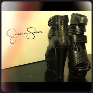 Black leather Jessica Simpson Wedges