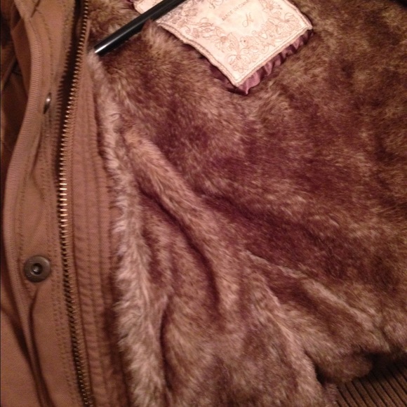 Abercrombie and Fitch fur jacket - Picture 2 of 3