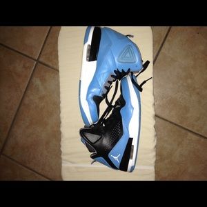 Men's Jordan Flights ( barely worn) Size 9