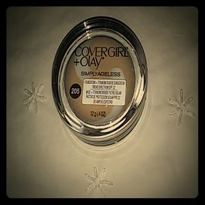 CCOVERGIRL+OLAY Simply Ageless Foundation