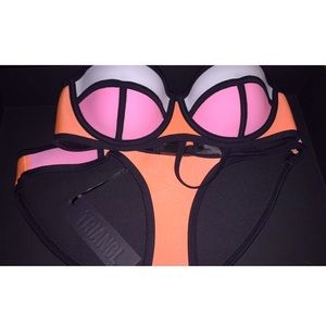 Triangl swim suit Poppy Peach Soda