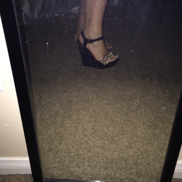 heels - Picture 3 of 4