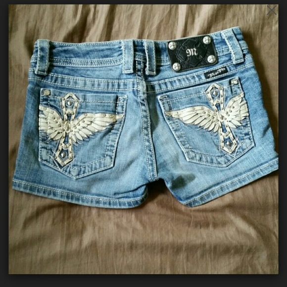 Miss Me Shorts! CLASSY & SIMPLE