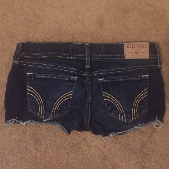 Hollister Shorts - Picture 2 of 4