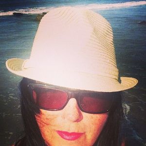 Meet your Posher, Lenore