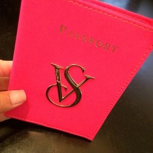 VS PASSPORT HOLDER