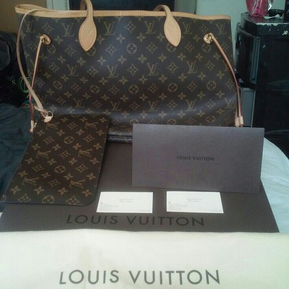 Authentic monogram neverfull MM and clutch - Picture 3 of 3