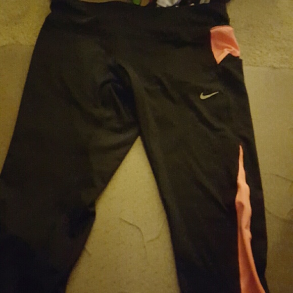 Nike Yoga Pants - Picture 1 of 3