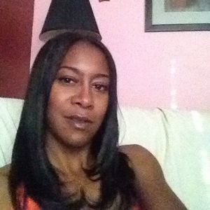 Meet your Posher, Nikki