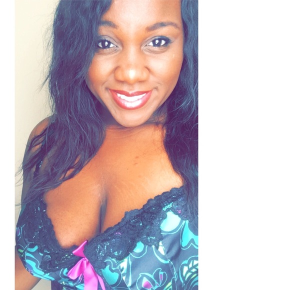 Meet your Posher, Andre'yonna - Picture 3 of 3