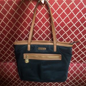 Michael Kors Black Kempton purse (small)