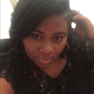 Meet your Posher, Jamila