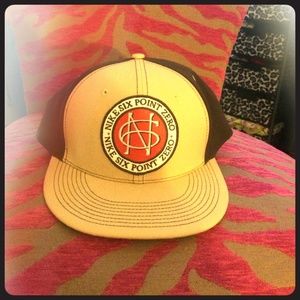 Never been worn men's 6.0 nike hat
