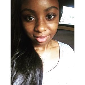 Meet your Posher, Ari