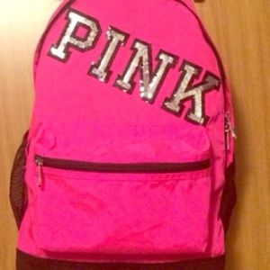 ISO: I'm looking for this backpack or in Black
