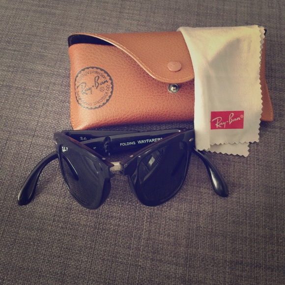 RayBan Polarized Folding Wayfarer sunglasses