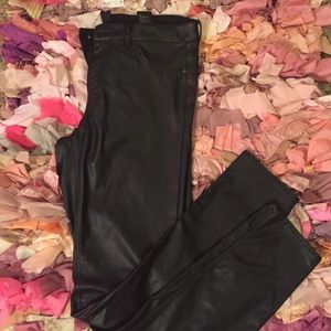 Brand New 🙀🙀 Black Faux Leather Pants💕