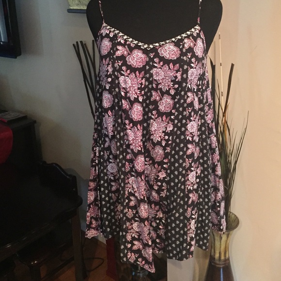 American Eagle Outfitters Dresses & Skirts - 👗Cute Short Spaghetti Strap Dress