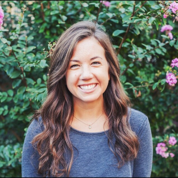 Meet your Posher, Sarah - Picture 2 of 2