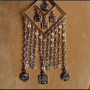 HandMade neckless arabic Western Style. HandMade neckless arabic Western Style.