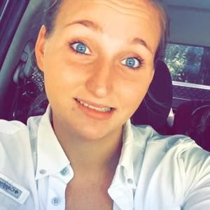 Meet your Posher, Desiree