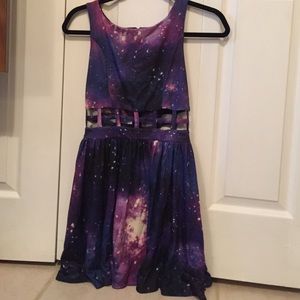 Orbit pattern dress