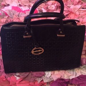 Slightly Used 😌😍 Black Arm Bag💕