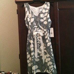Gray and white patterned dress!