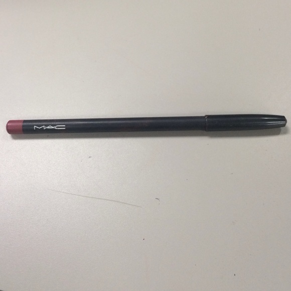 MAC Soar lip pencil