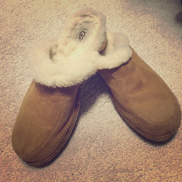 UGG Clogs