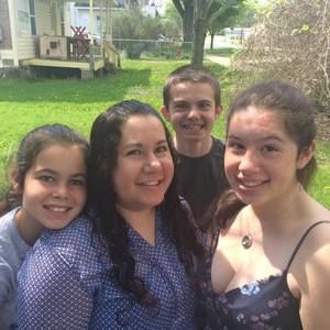 Meet your Posher, Melissa