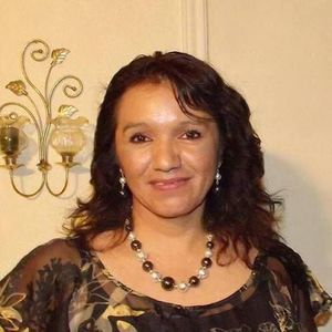 Meet your Posher, Elizabeth