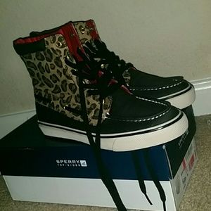 Sperry high top