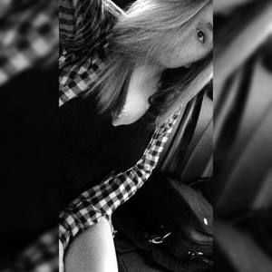 Meet your Posher, Adrianna