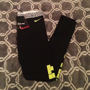 Nike leggings