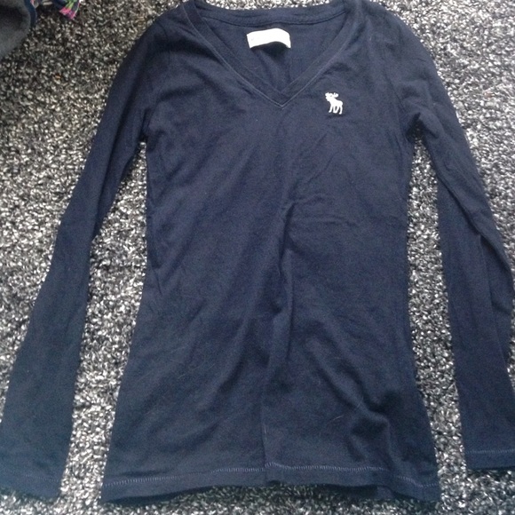 long Sleeve navy v neck