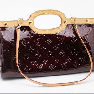 Louis Vuitton Vernis Monogram Roxbury Drive