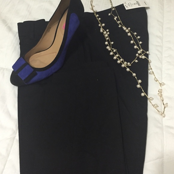 WHBM Fitted Crop Pants